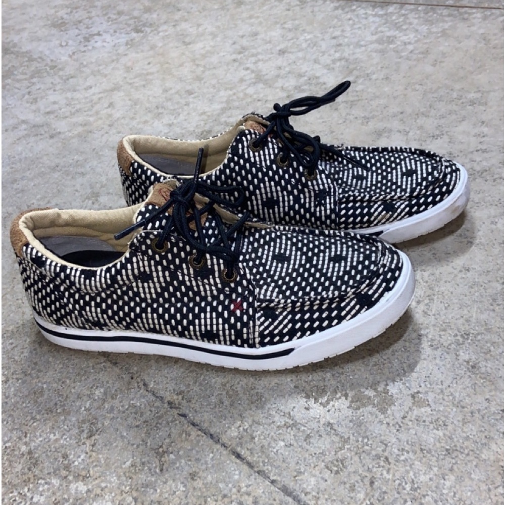 Twisted X Hopey Women’s Black & WHITE Loper Shoe - only worn once